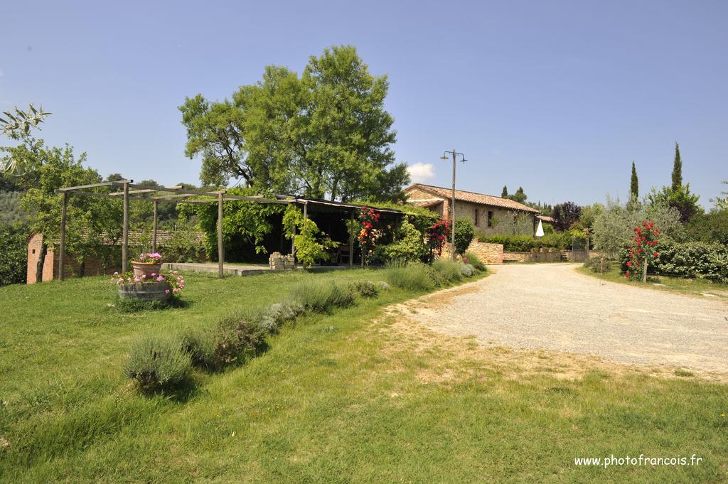 Agriturismo Il Sasso Montepulciano Stazione 객실 사진